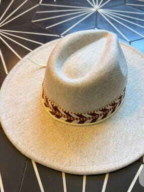 NWT Free People Women's Cream and Tan Hat, one size
